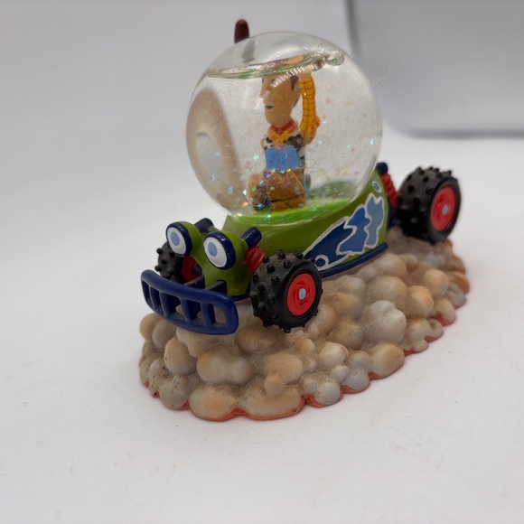 Disney Toy Story Woody Toy RC Car Mini Water Snow Globe - Picture 4 of 12